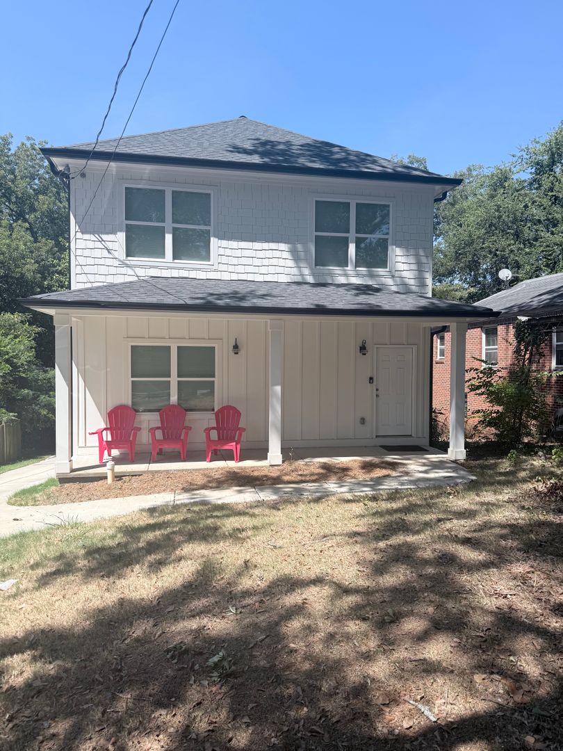 Athens House: 230 Glenhaven Ave.
