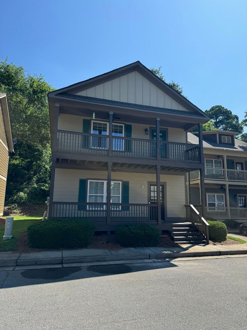 Athens House: 239 Ruth St. Unit #11