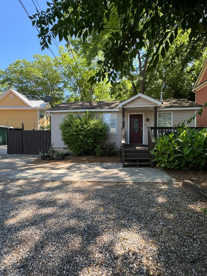 Athens House: 1429 East Broad Street