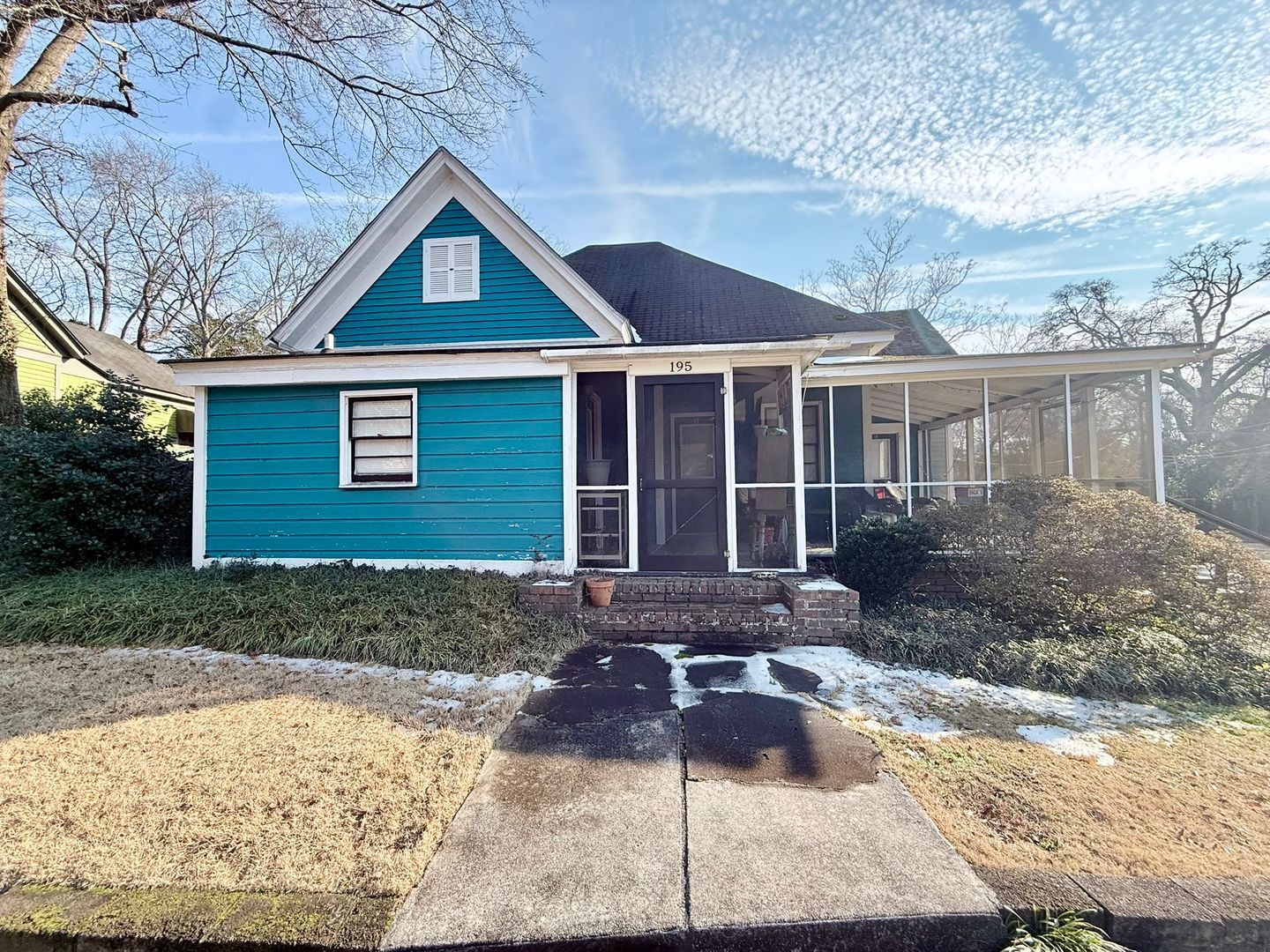 Athens Apartment: 195 Barrow St.