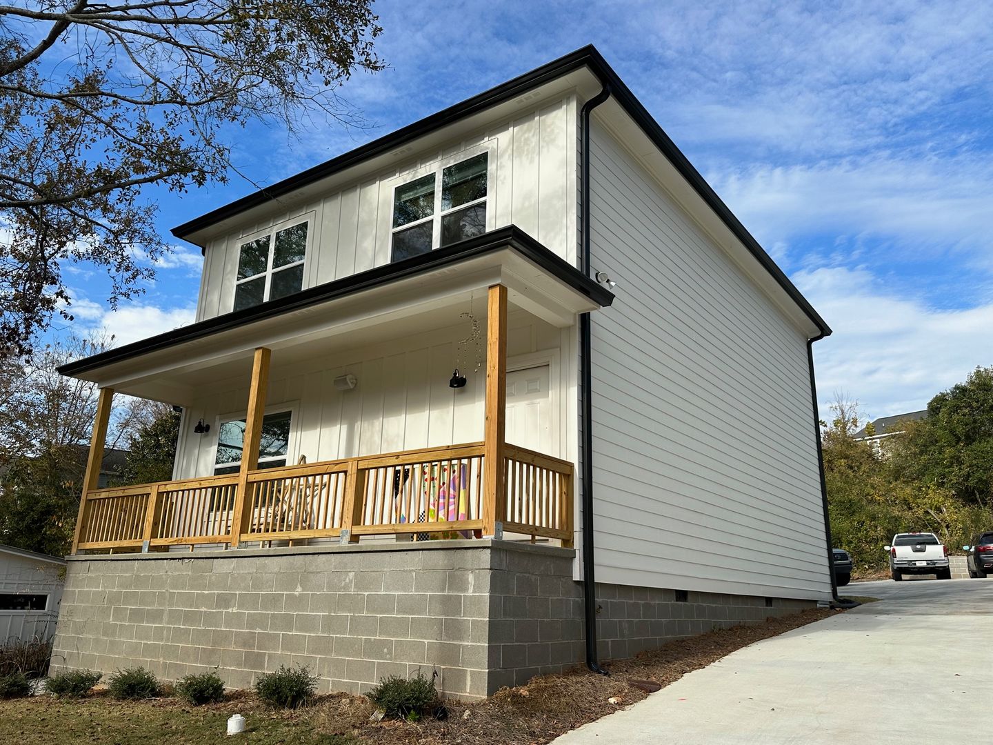 Athens House: 962 MLK Parkway