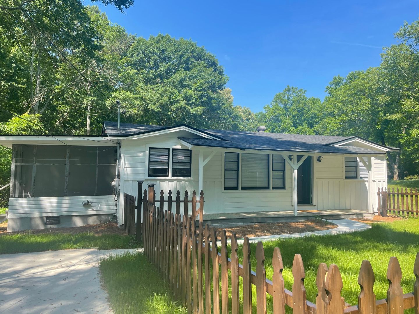 Athens House: 640 Morton Rd.