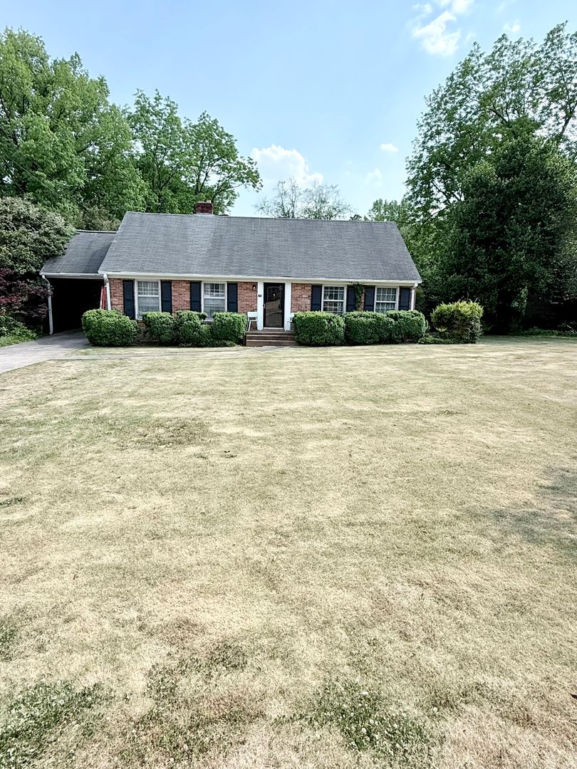 Athens House: 156 Hardin Drive