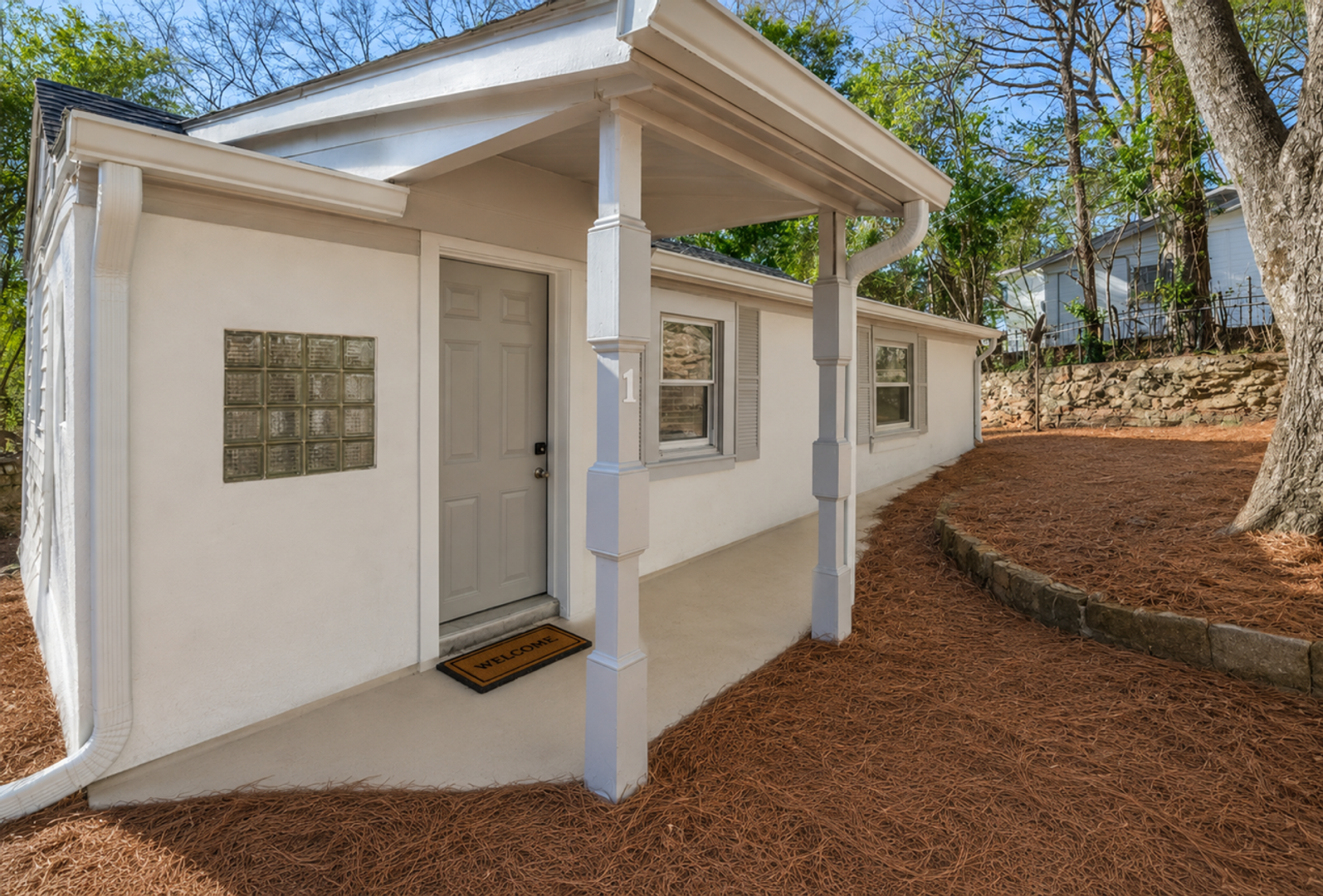 Athens House: 838 Bobbin Mill
