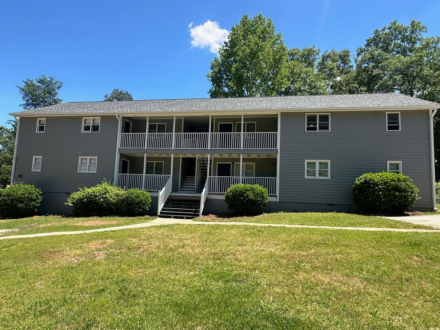 Athens Apartment: 170 Park Ridge Dr.