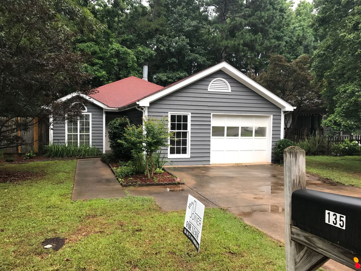 Athens House: 135 Greenwood Ln