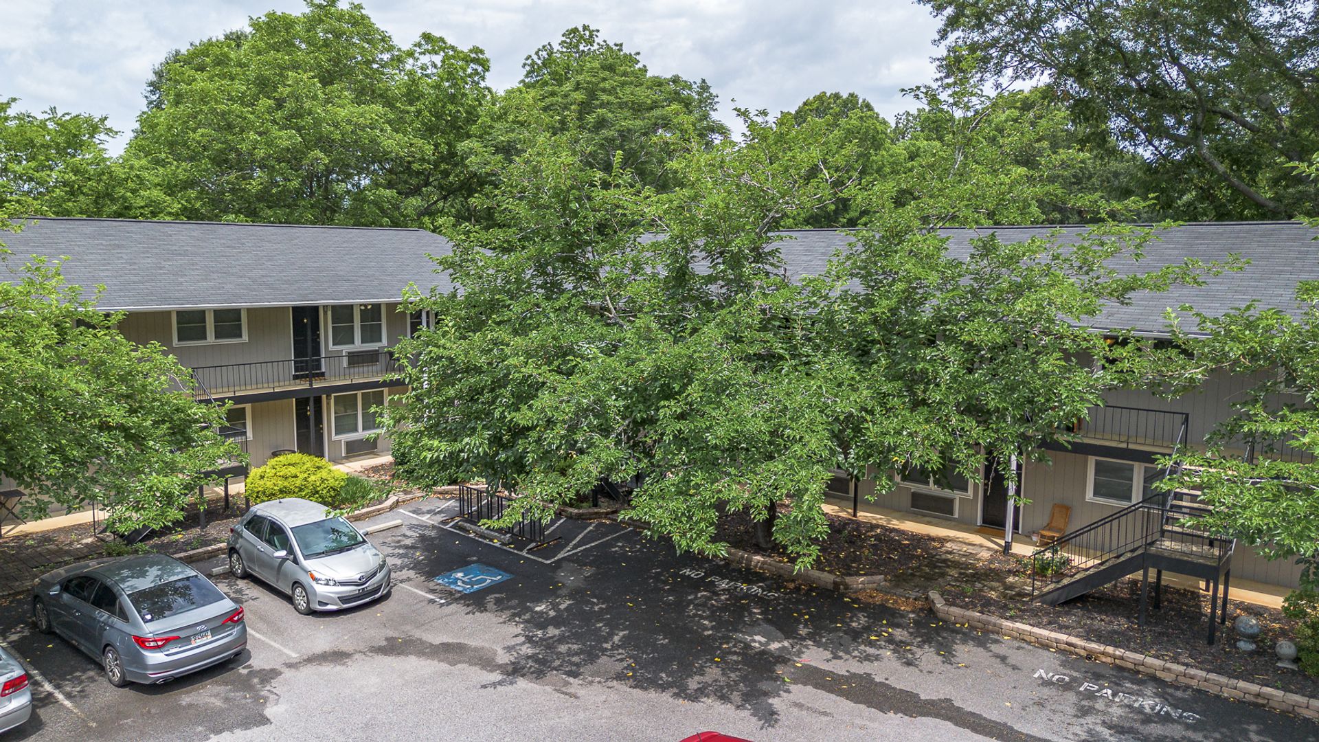 Athens Apartment: 1020 W. Hancock Ave