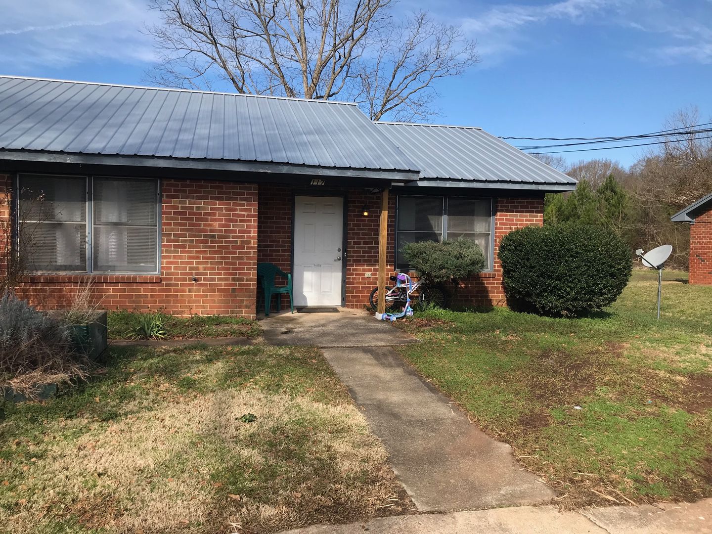 Athens Apartment: 115 & 117 Dement St.