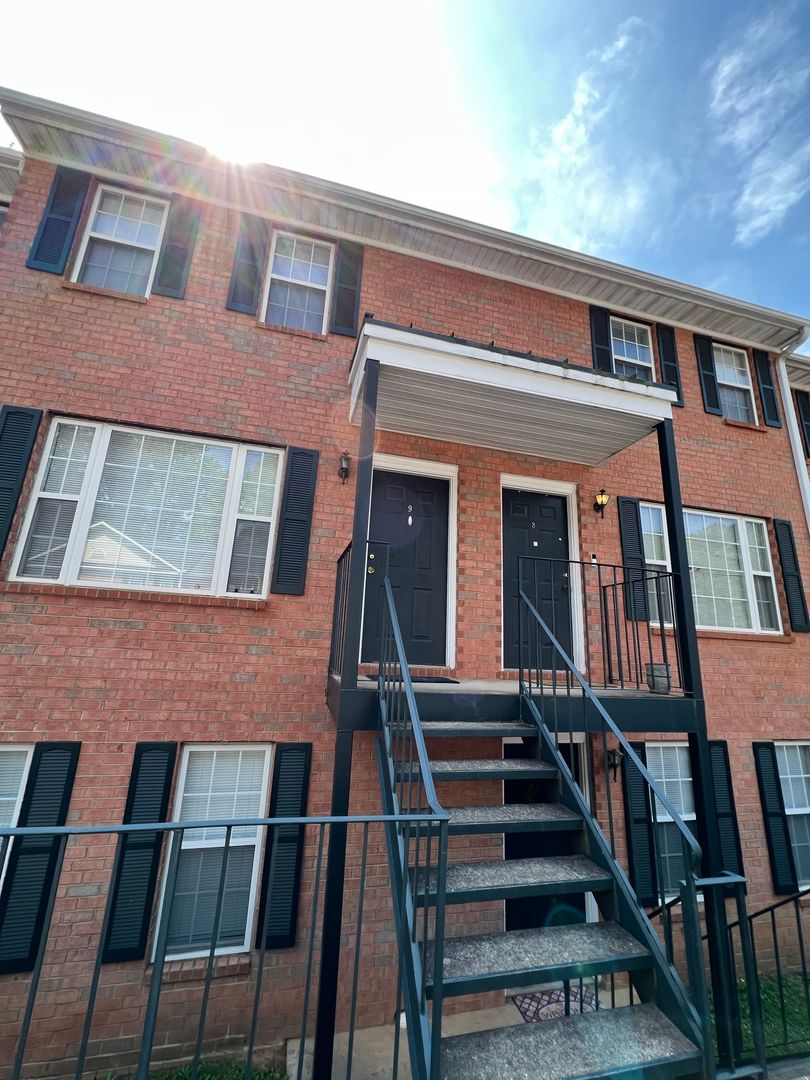 Athens Apartment: 1395 Cedar Shoals Drive