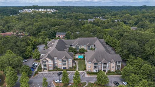2 Bedroom Unit - Lumpkin Place II Apartments off South Lumpkin St.! – photo 1