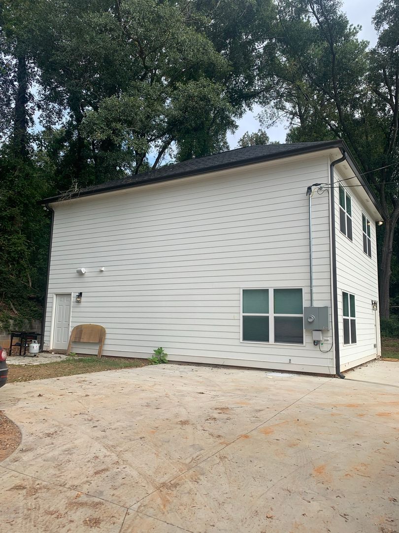 Athens House: 187 Strickland Ave