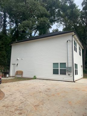 Fall Pre-Lease | Spacious 4BR/4BA Home Near Downtown Athens – photo 1