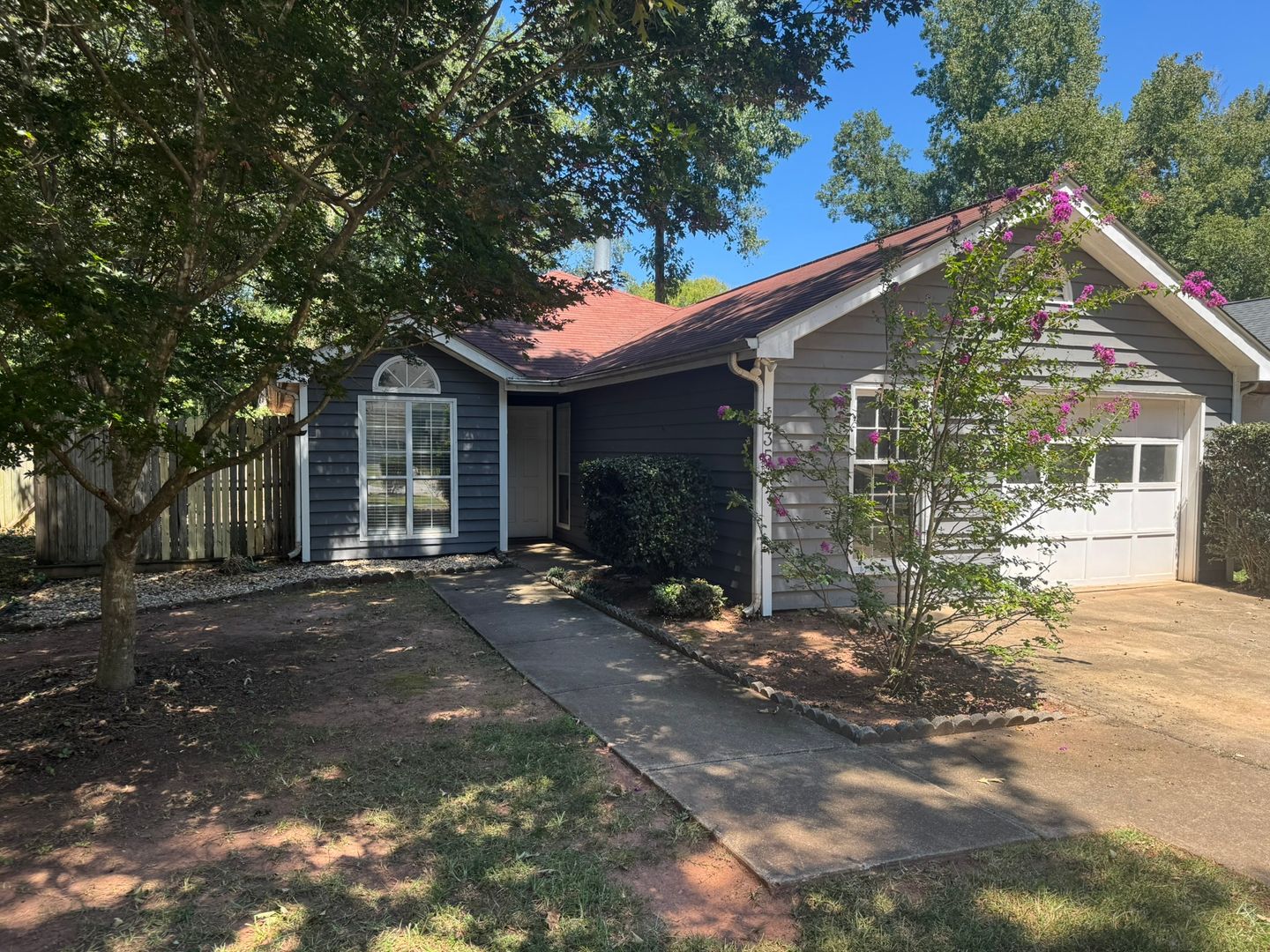 Athens House: 135 Greenwood Ln