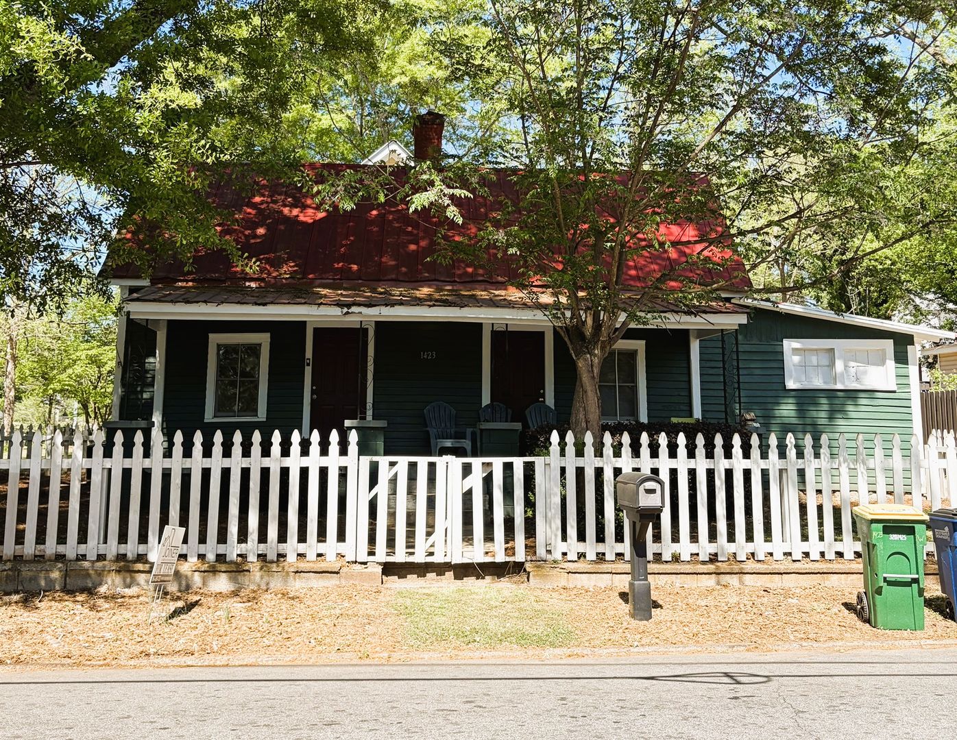 Athens House: 1423 East Broad Street