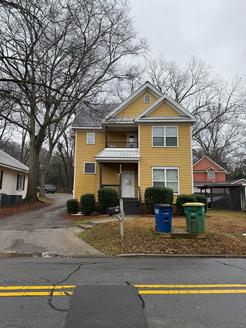 Athens House: 128 N. Peter Street