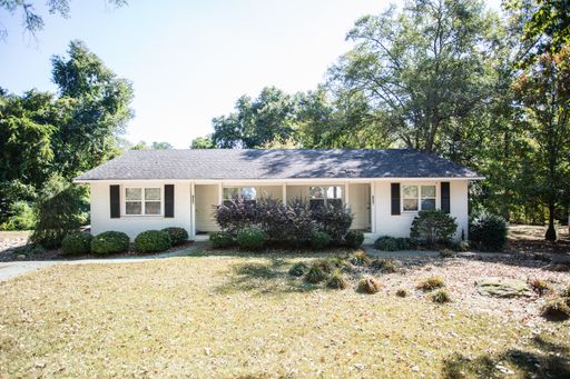 Cute and Quiet West Side Duplex! – photo 1