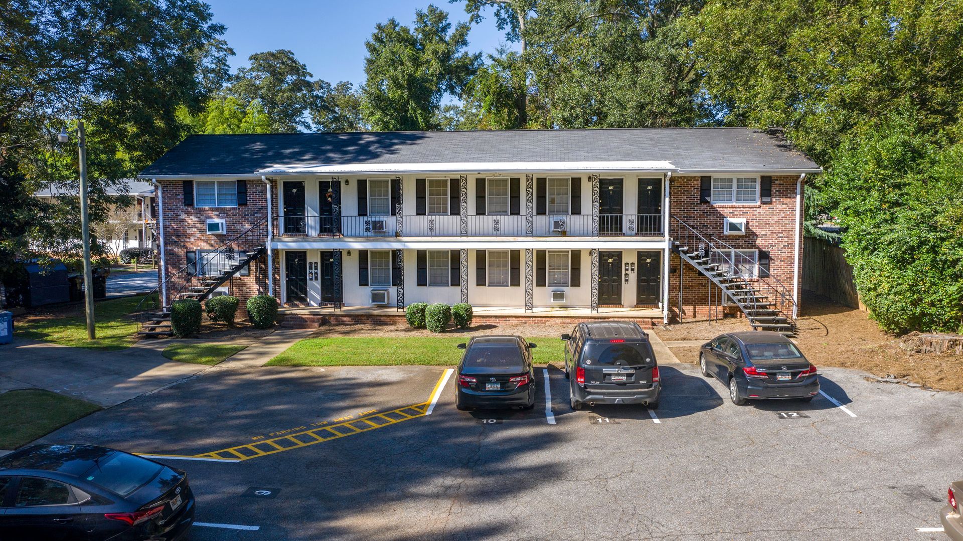 Athens Apartment: 284 Bloomfield Street