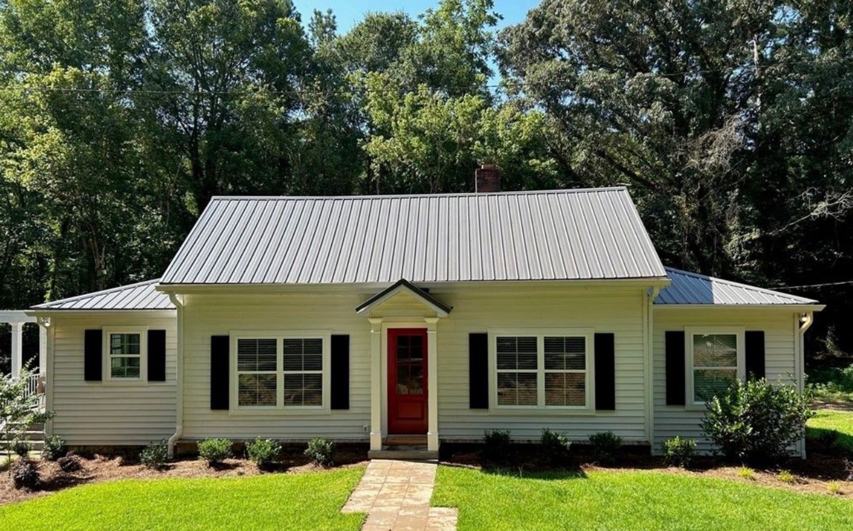 Athens House: 100 Timothy Place