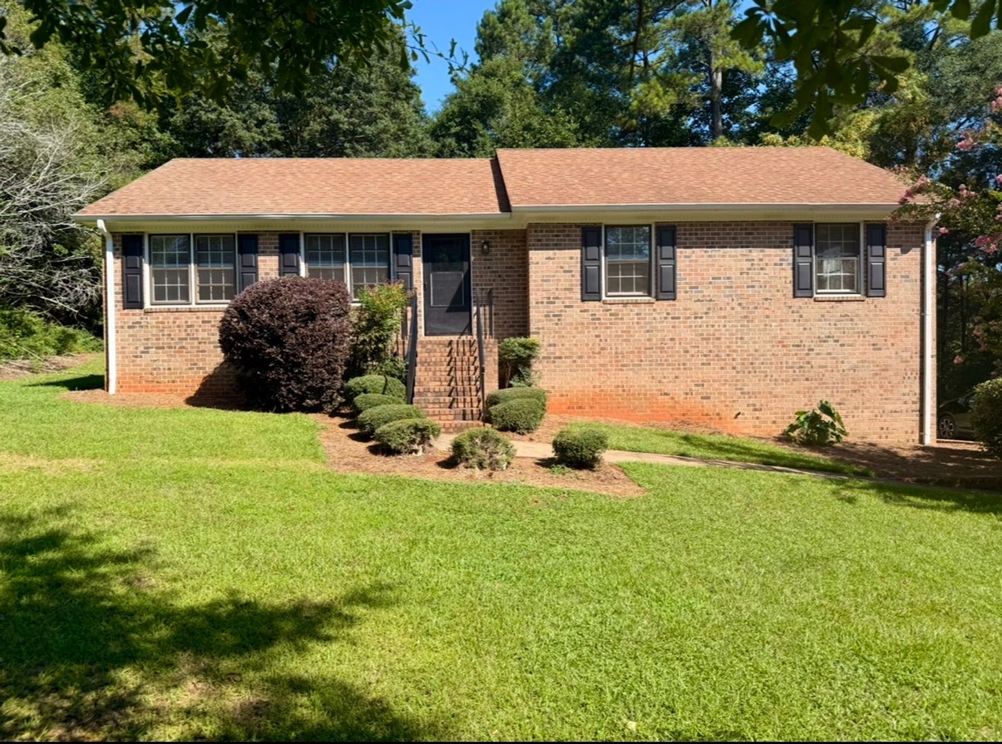 Athens House: 195 Woodberry Court