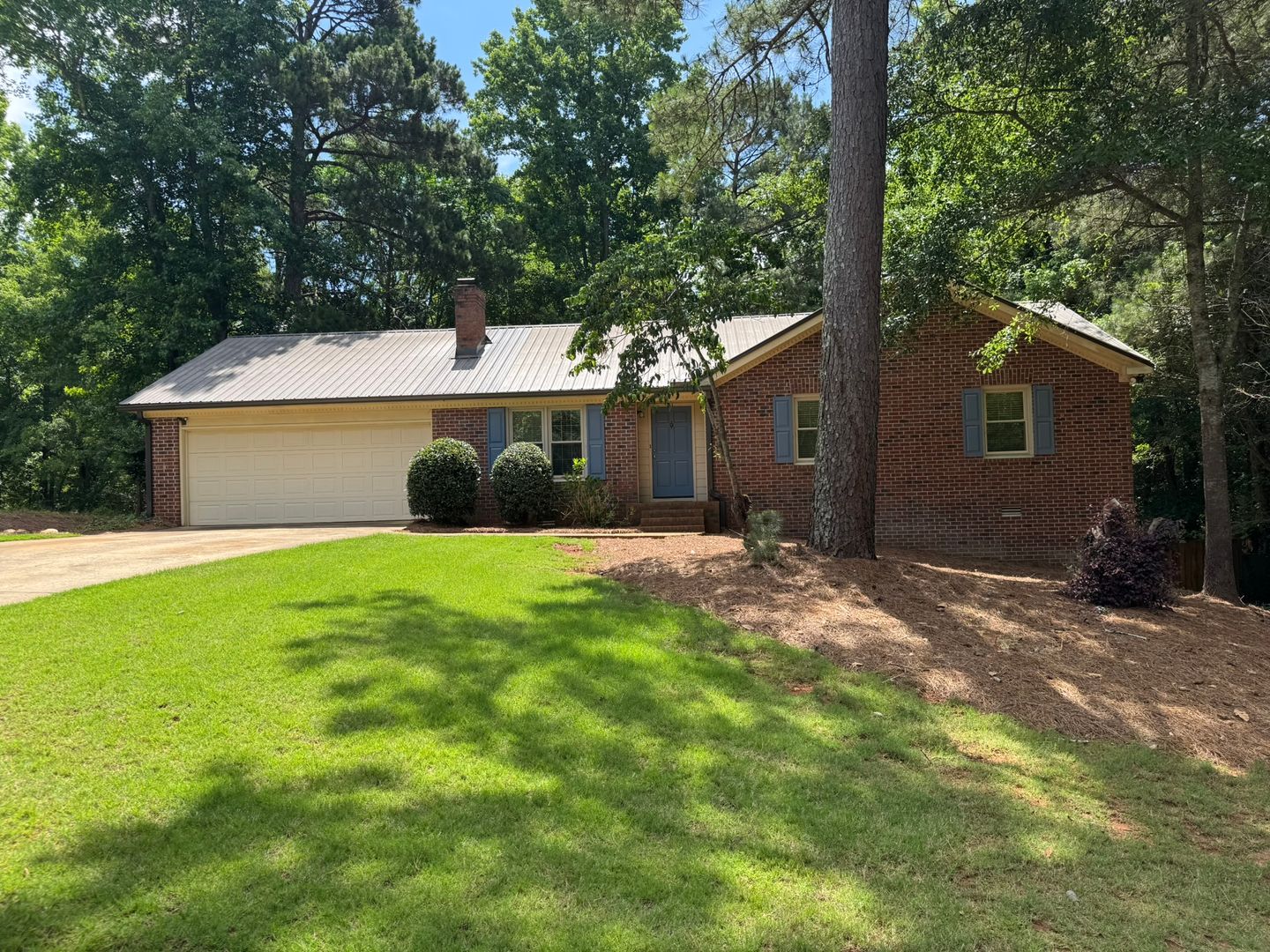 Athens House: 435 Brookstone Dr.