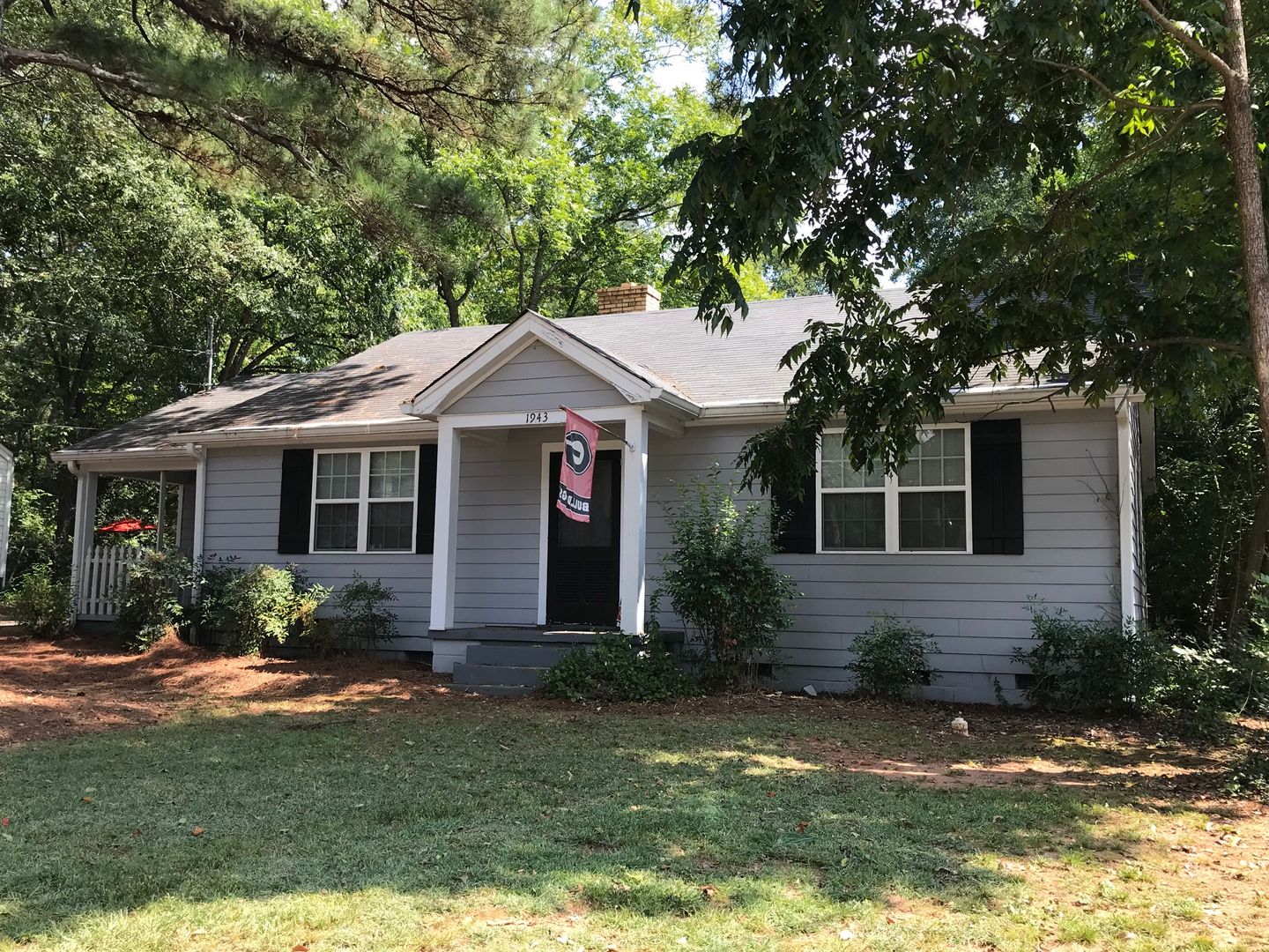 Athens House: 1943 S. Lumpkin