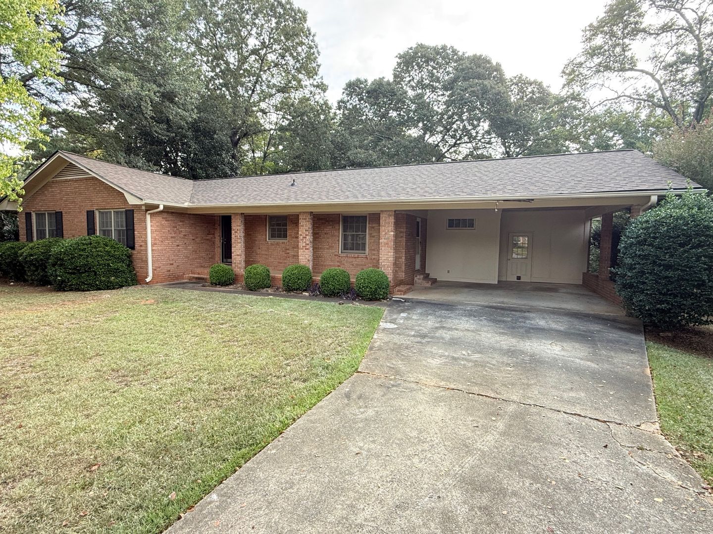 Athens House: 139 Stafford Drive