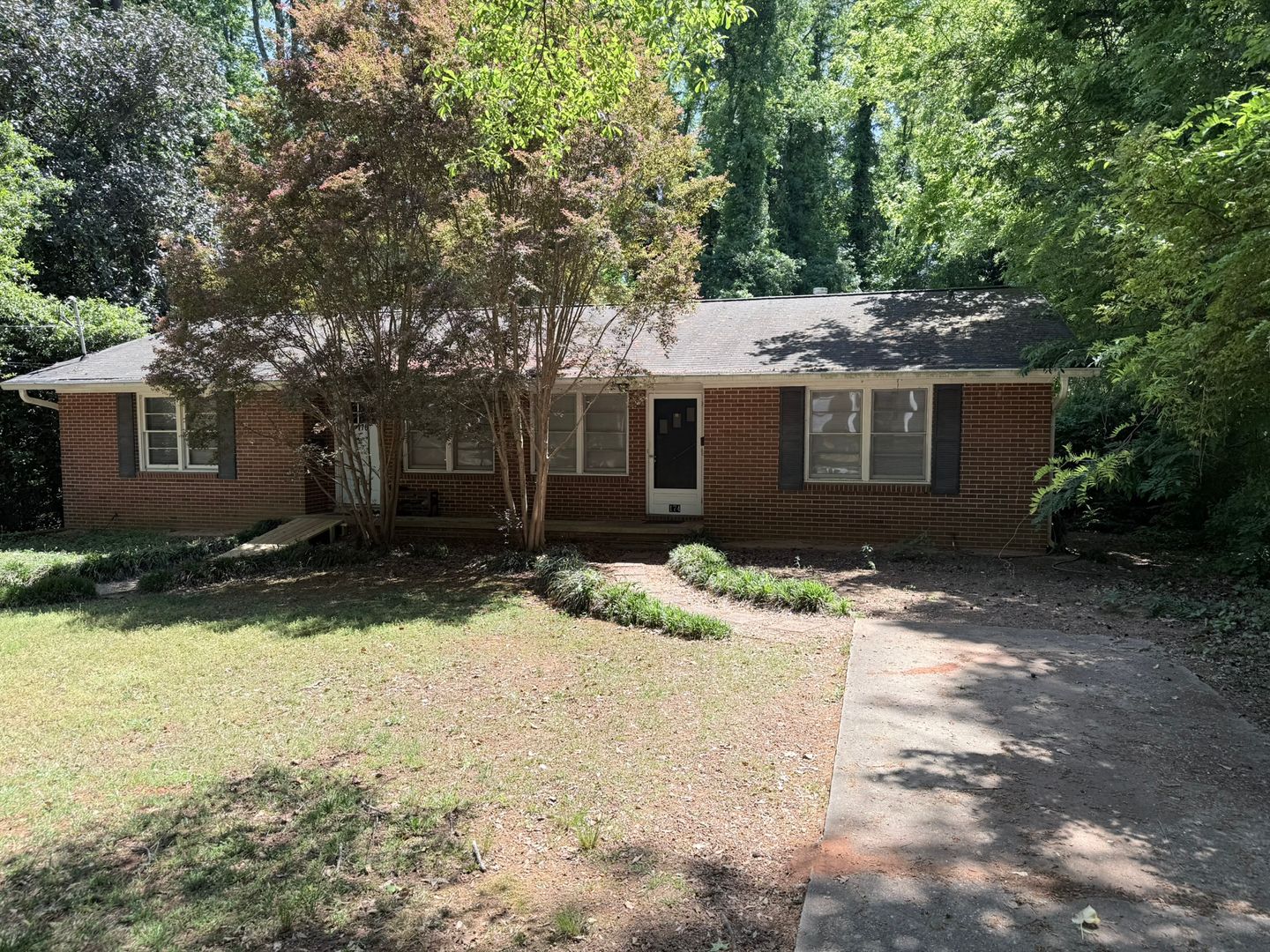 Athens Apartment: 174 & 176 Riverdale Dr.