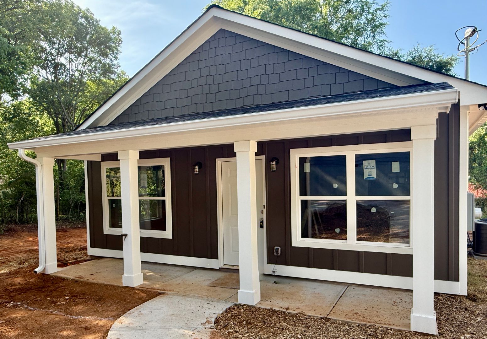 Athens House: 450 Ruth St.