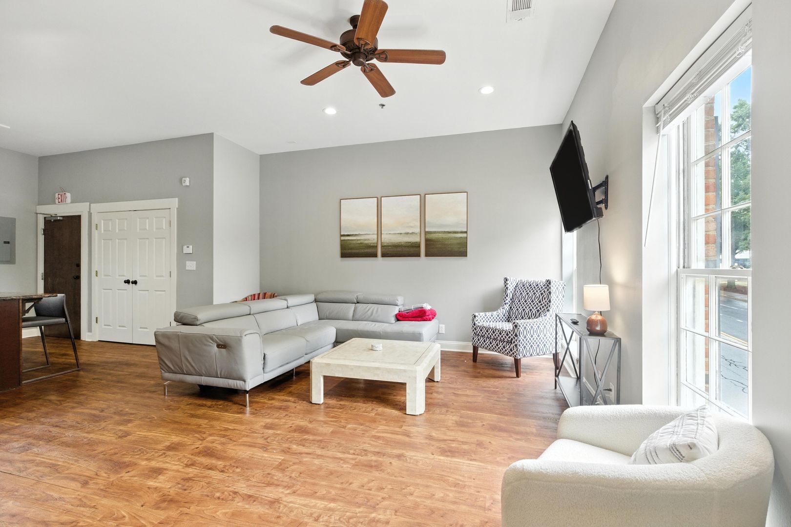 Athens Apartment: 492 N. Thomas St