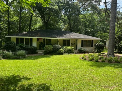 Cute and Quiet West Side Duplex! – photo 1