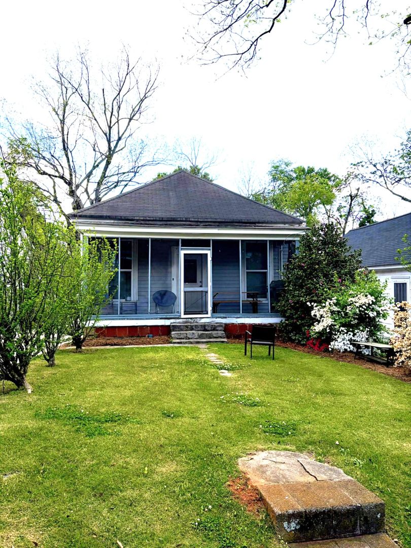Athens House: 792 Little Oconee Street