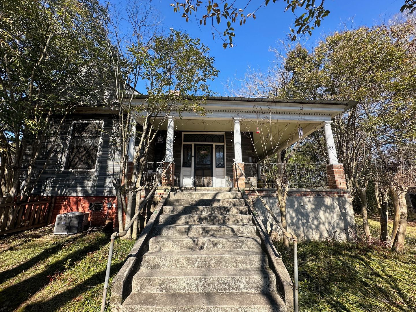 Athens Apartment: 150 Barrow St.