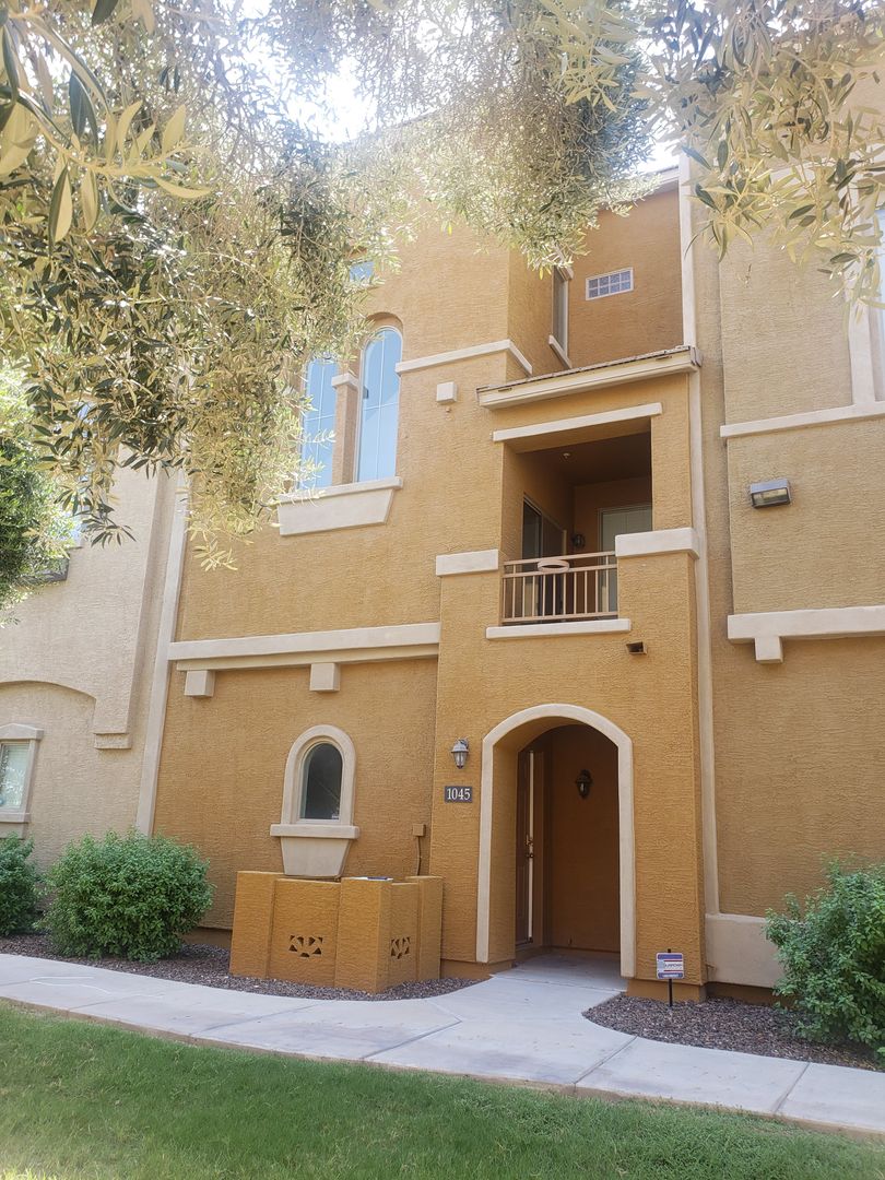 Chandler Townhome: 900 S 94th St Unit 1045