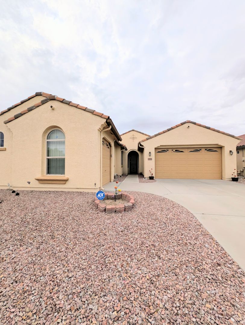 Chandler House: 1595 W Pelican Ct
