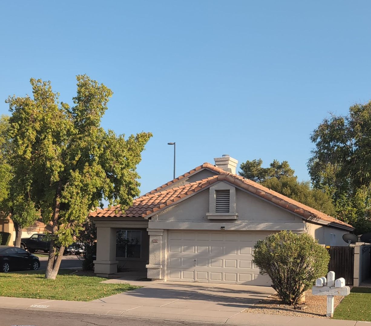 Gilbert House: 2325 E. Lakecrest Dr