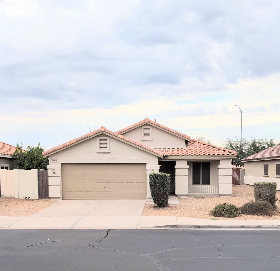Mesa House: 2636 S Shelby St
