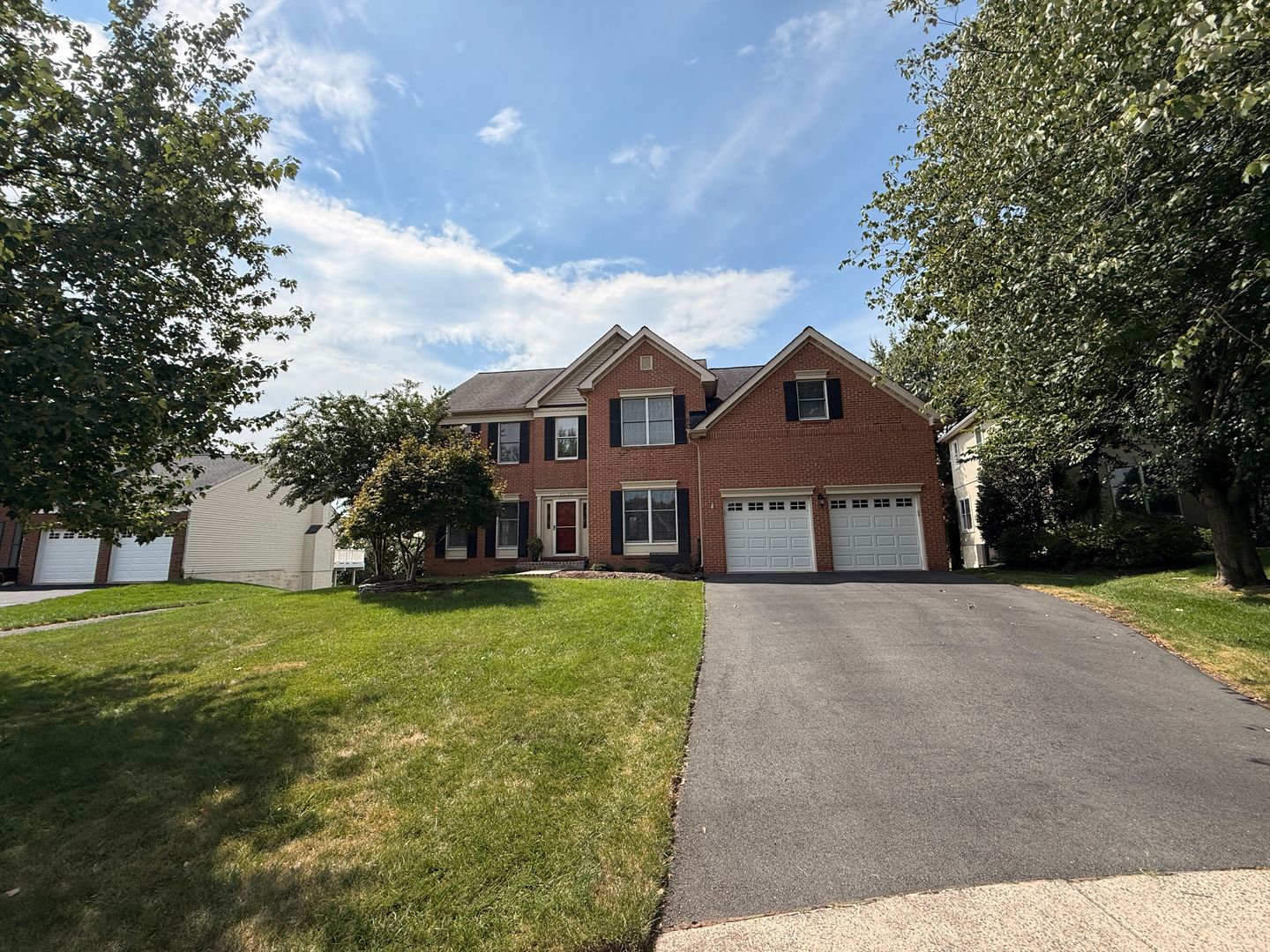 Ashburn House: 43799 Abbott Place