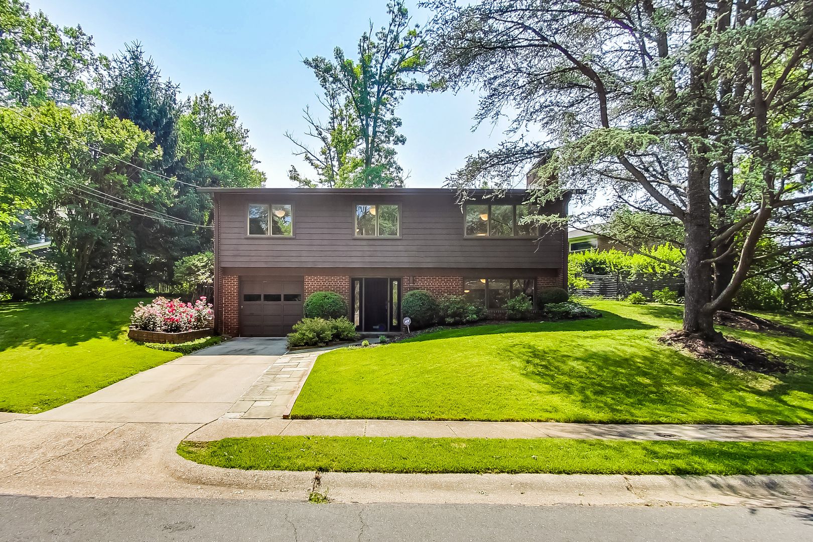 Bethesda House: 6515 E Halbert Rd