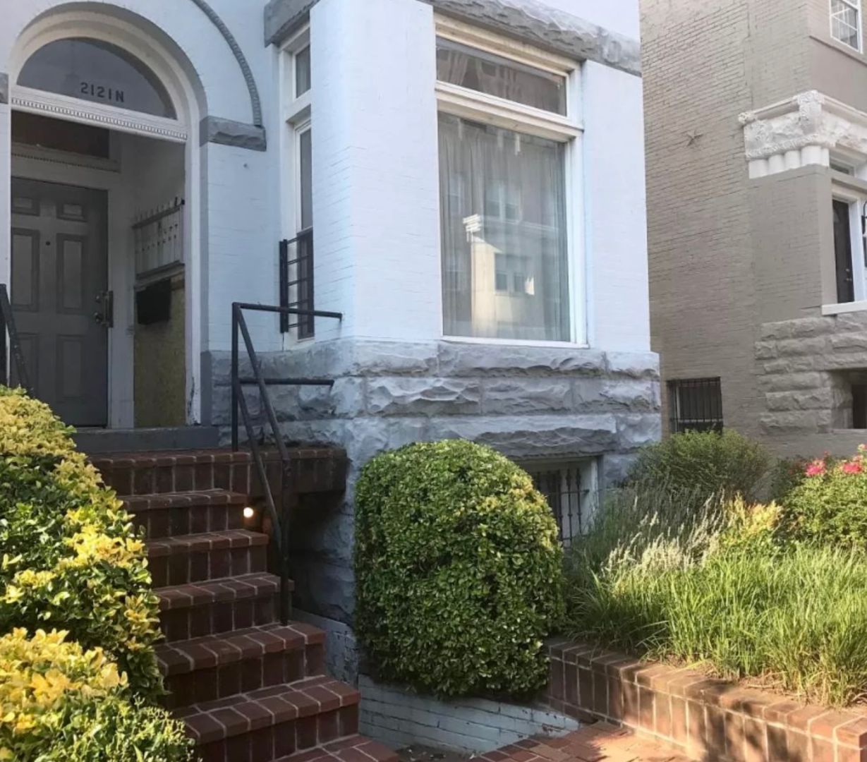 Washington Apartment: 2121 N St NW