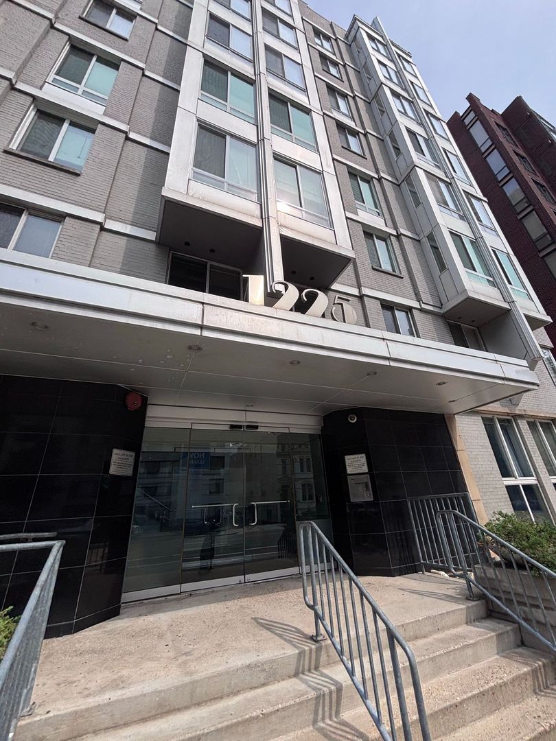 Washington Condo: 1225 13th St NW