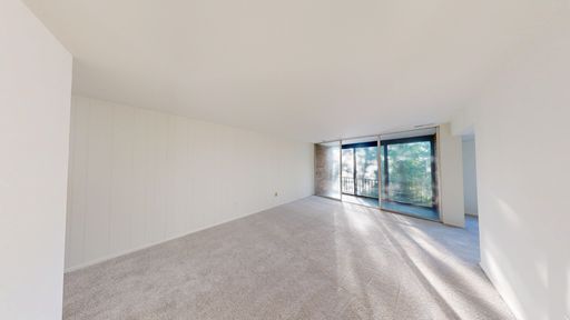 Fresh and ready 2Bed/1Bath - Close to Metro, Shopping, and Dining!
