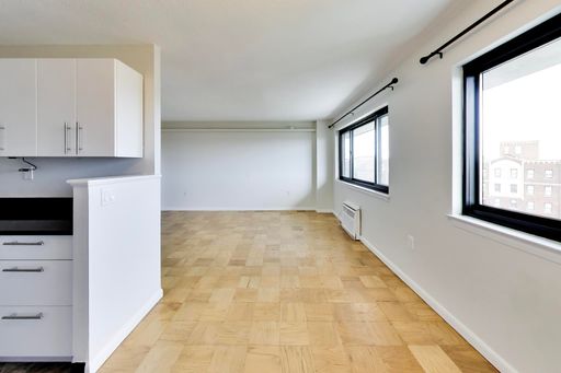 Amazing Location - 1Bed/1Bath Condo - Assigned Parking – photo 1