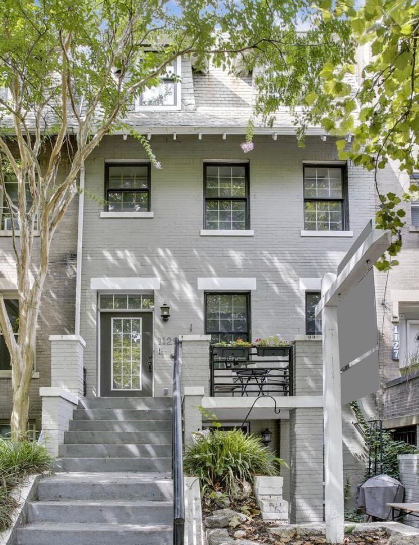 Washington Townhome: 1129 Columbia Rd NW