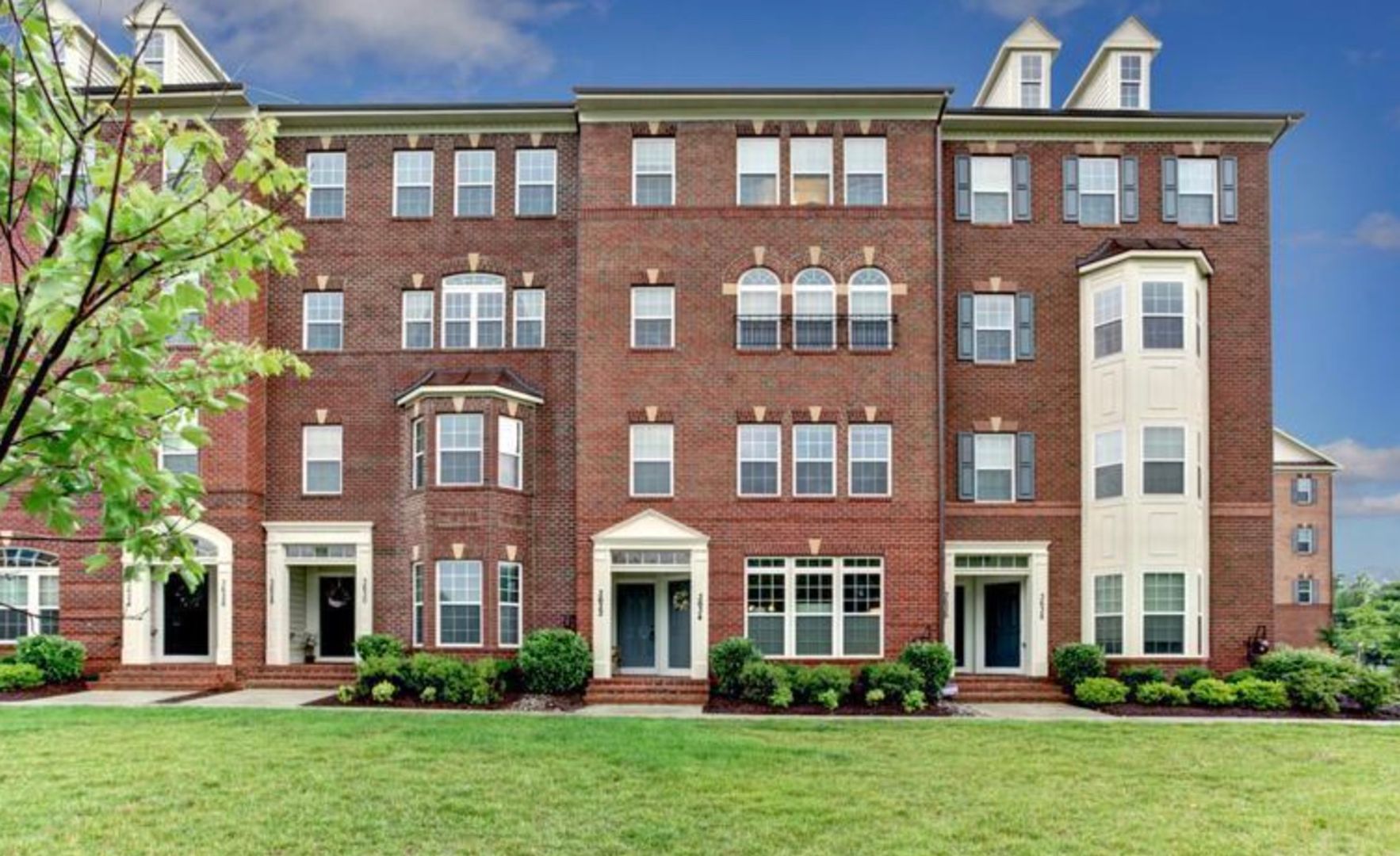 Frederick Townhome: 3632 Springhollow Lane