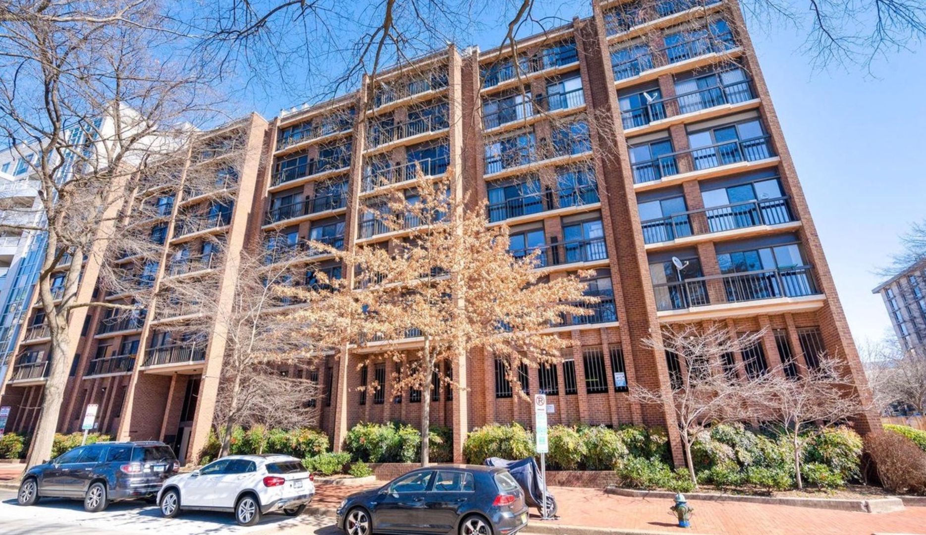 Washingtoni House: 1001 26Th St NW