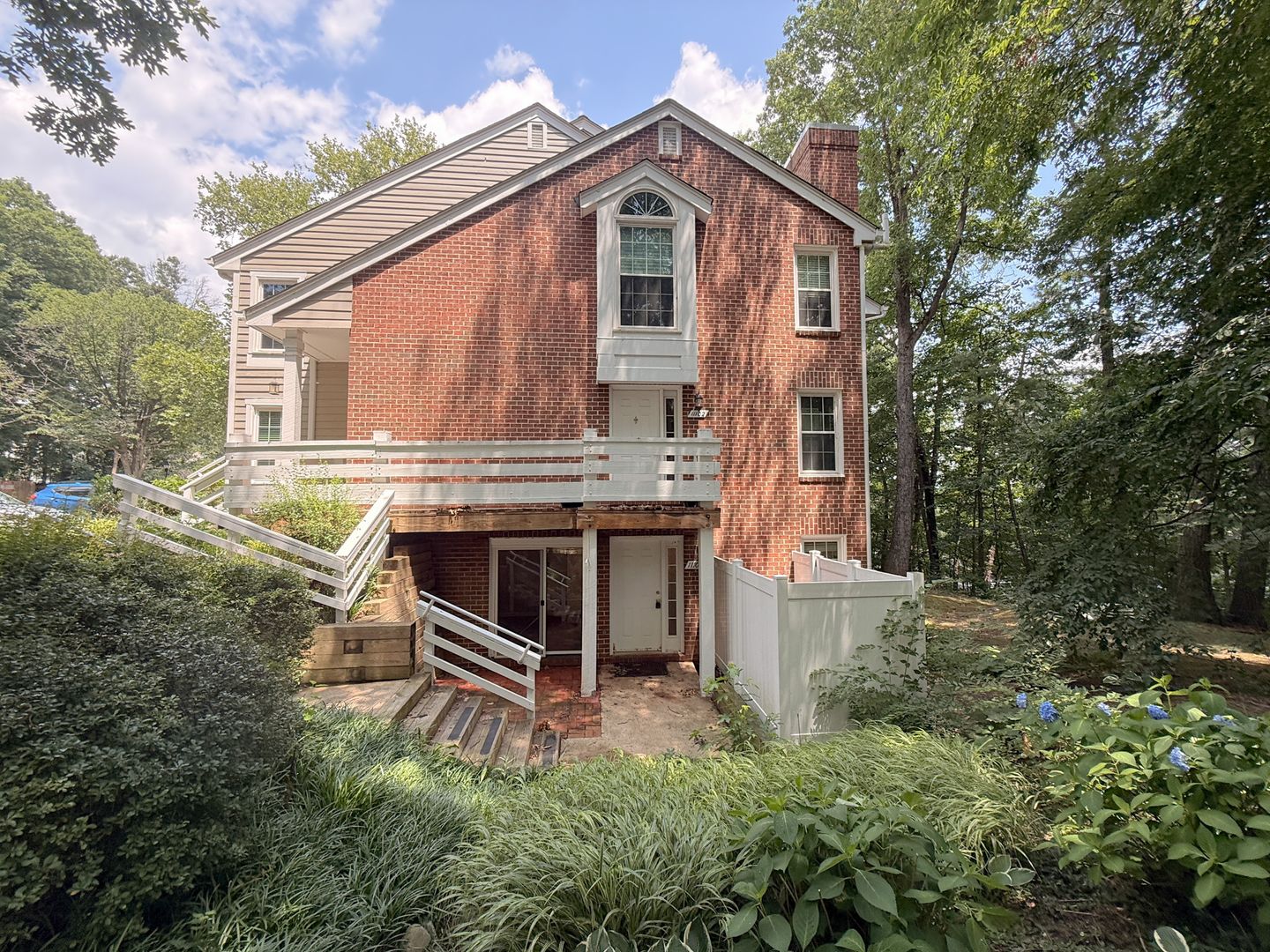 Reston House: 11100 Beaver Trail Ct