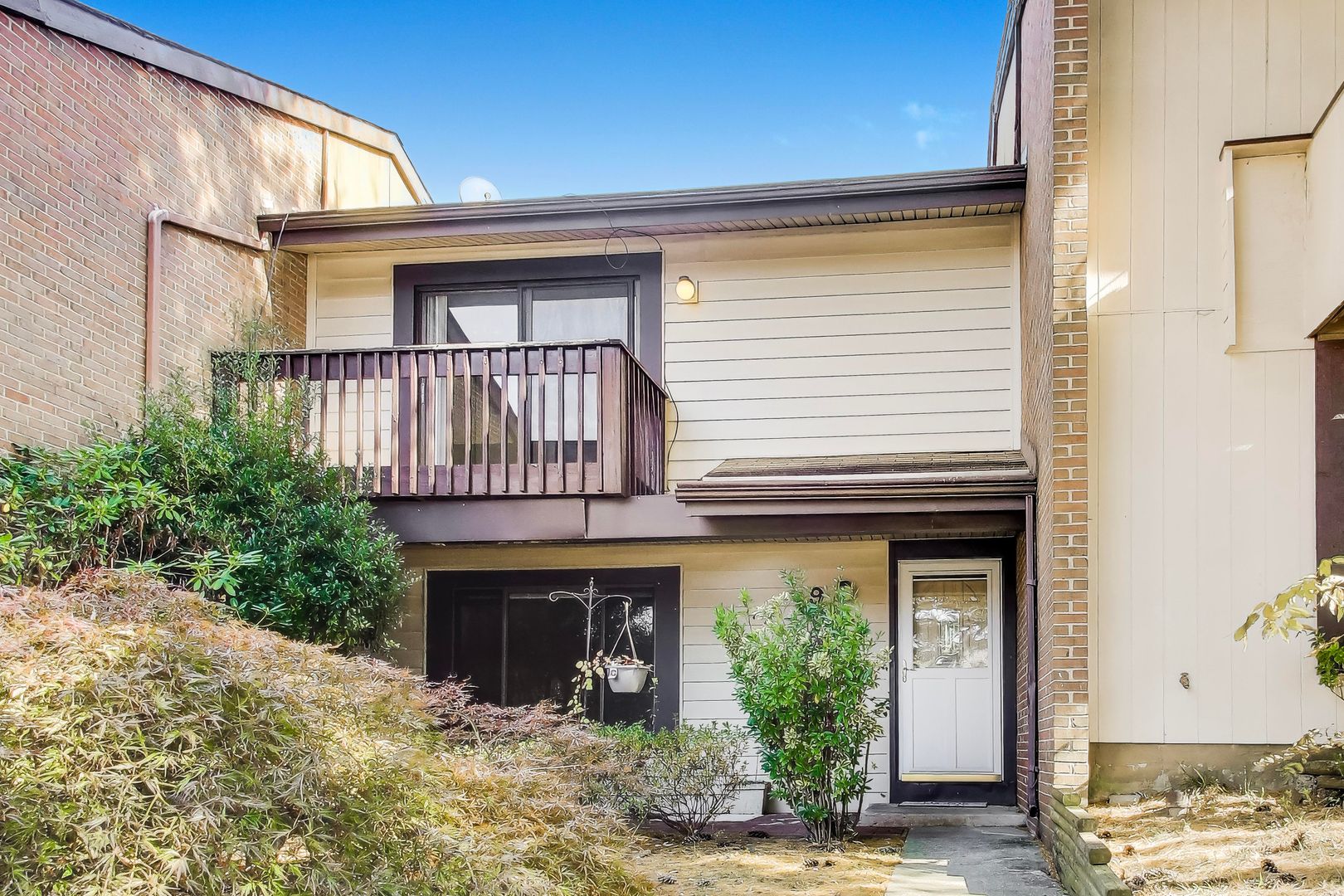 Gaithersburg House: 9040 Centerway Road