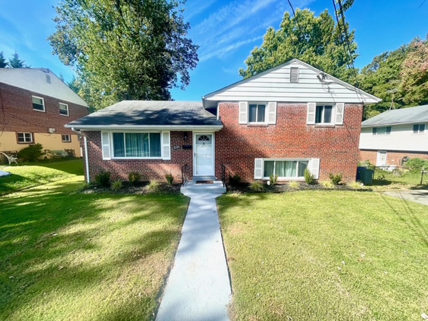 Rockville House: 12122 Otis Dr