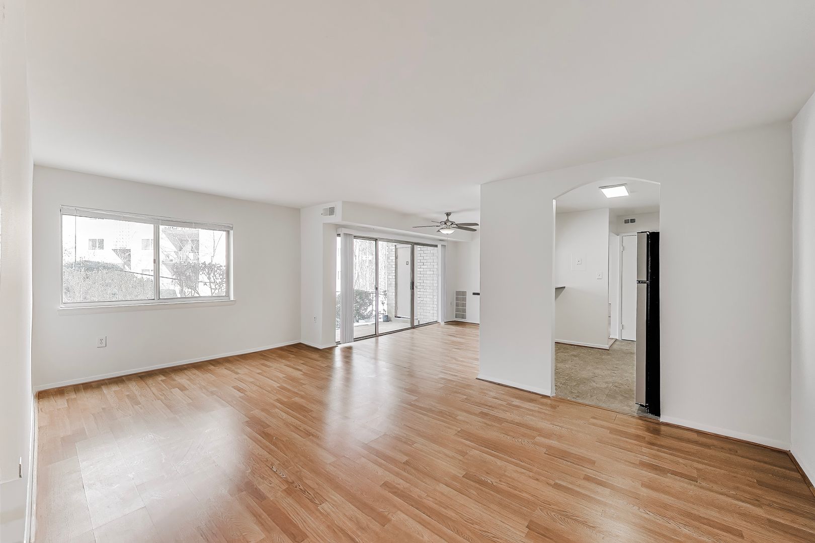 Rockville House: 12307 Braxfield Court #413