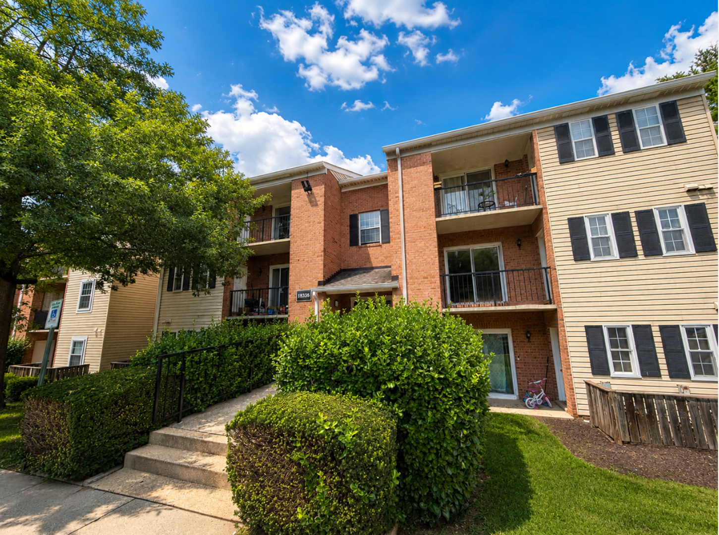 Gaithersburg Condo: 18336 Streamside Drive #204